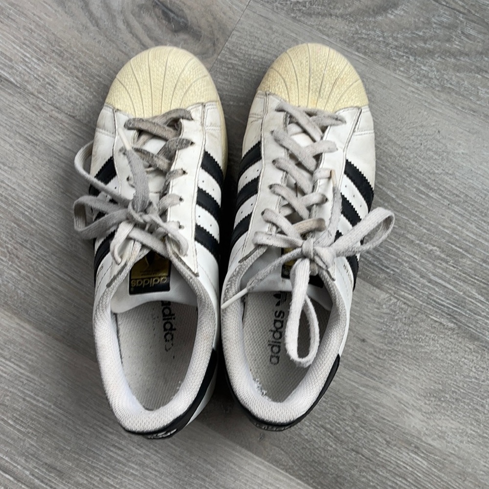 Adidas women shoes size 8